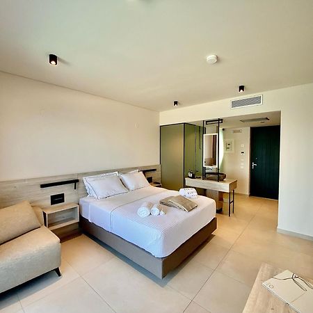 Eleia Seafront Rooms & Villas Petra  Ngoại thất bức ảnh