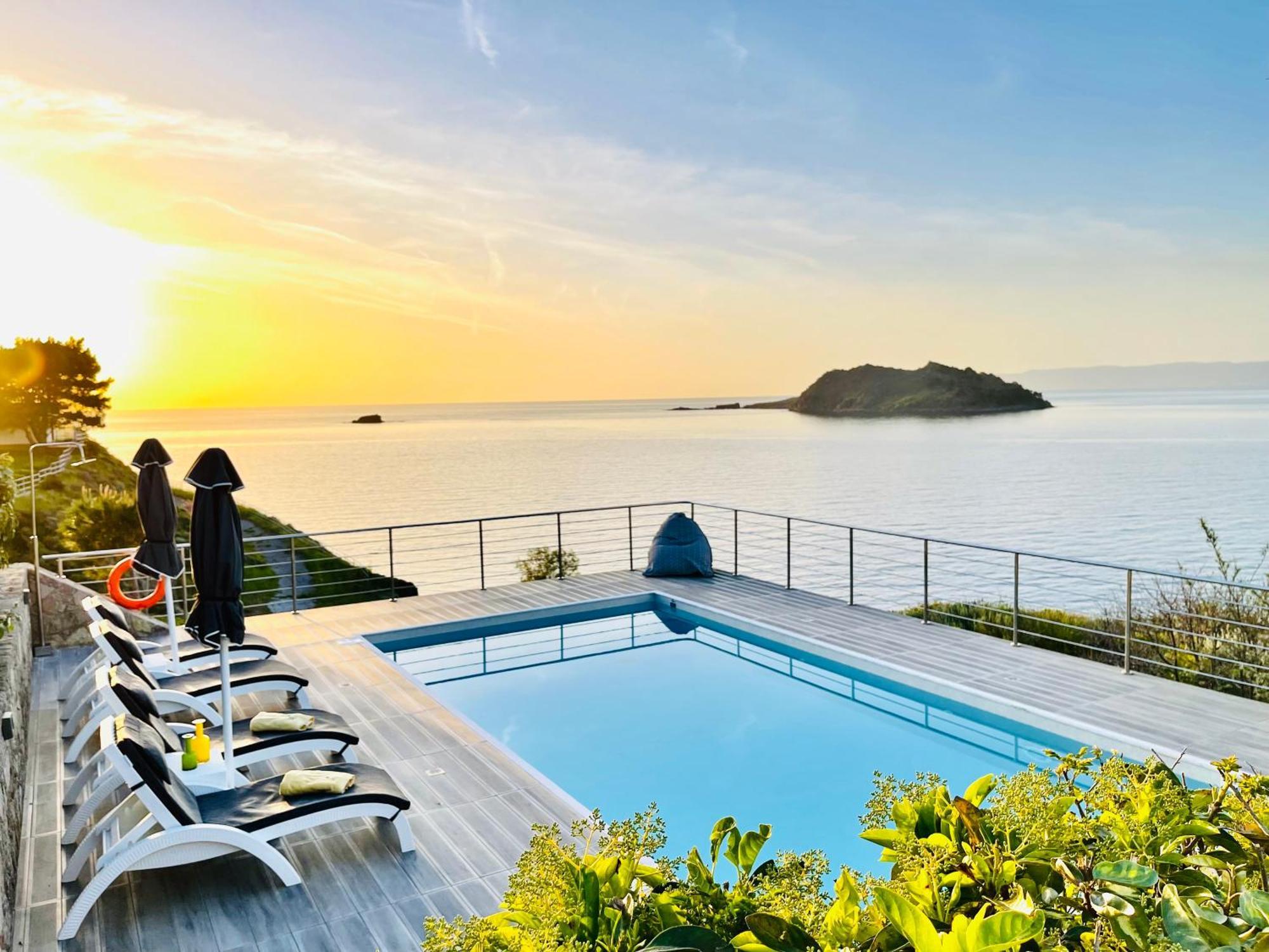 Eleia Seafront Rooms & Villas Petra  Ngoại thất bức ảnh
