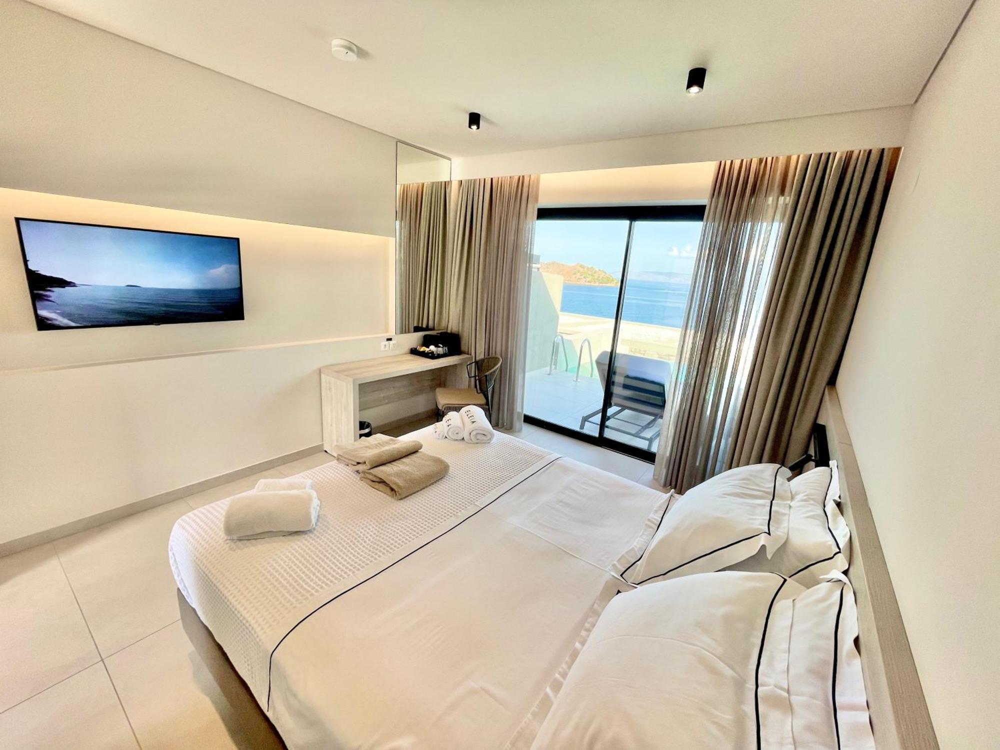 Eleia Seafront Rooms & Villas Petra  Ngoại thất bức ảnh