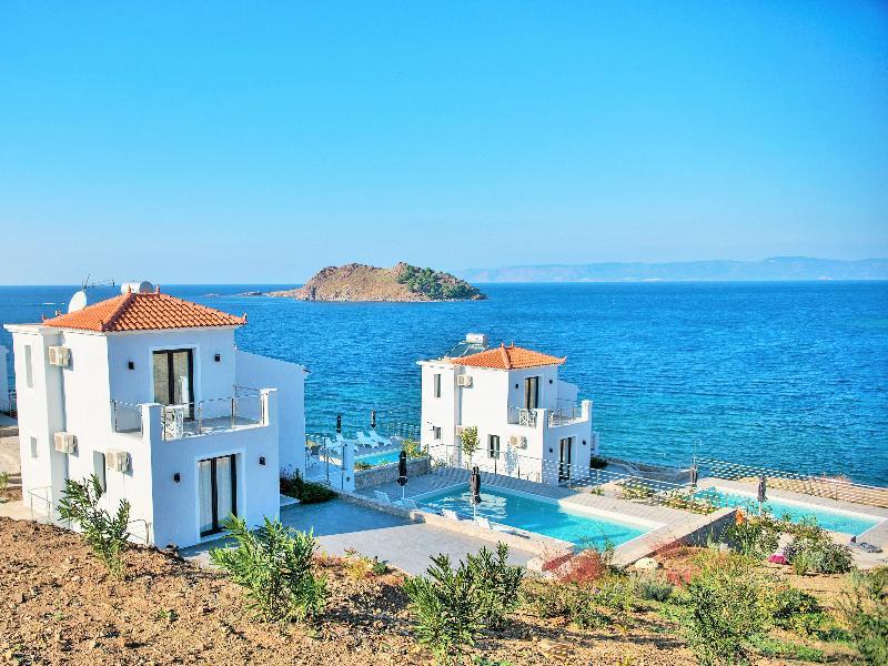 Eleia Seafront Rooms & Villas Petra  Ngoại thất bức ảnh