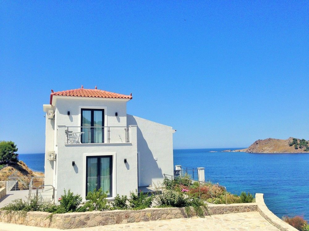 Eleia Seafront Rooms & Villas Petra  Ngoại thất bức ảnh
