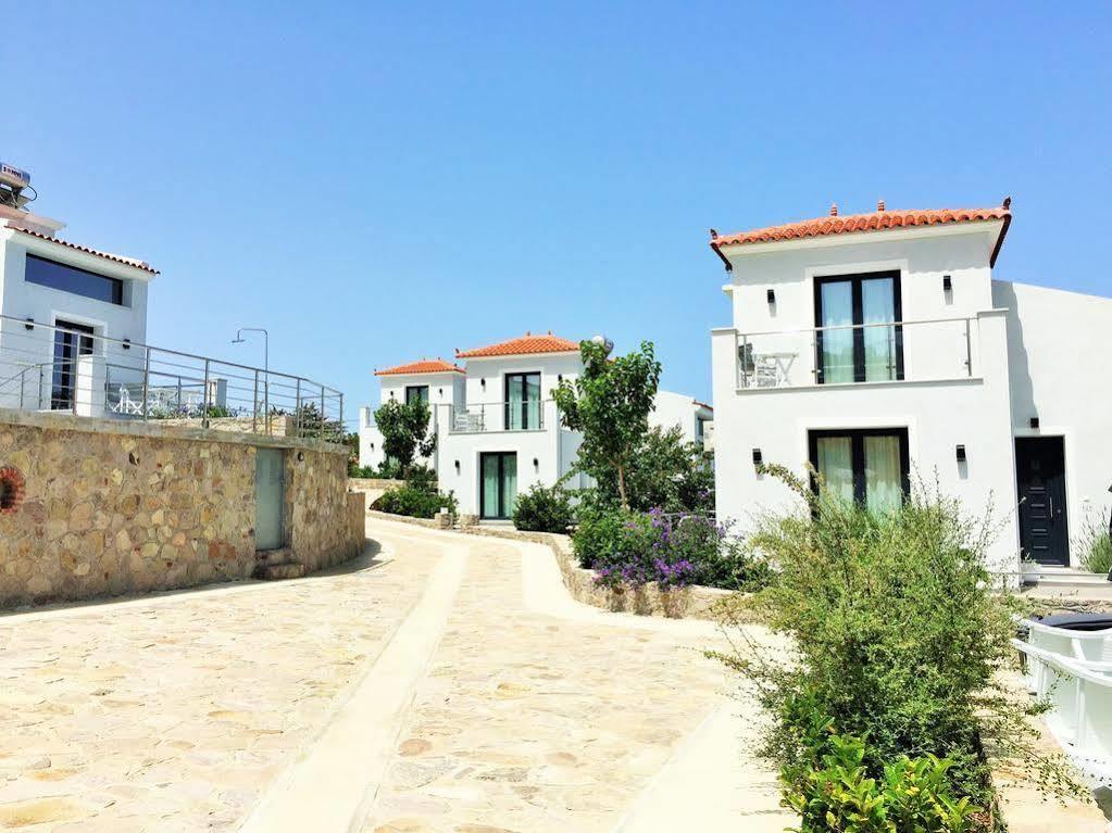 Eleia Seafront Rooms & Villas Petra  Ngoại thất bức ảnh
